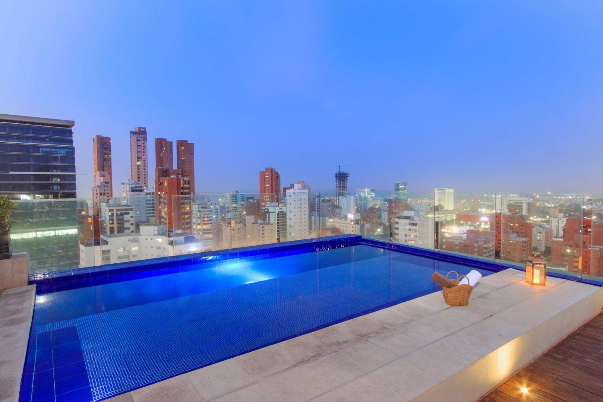 เอ็นเอช คอลเลคชั่น รอยัล สมาร์ตสวีท Hotel บาร์รังกีญา ภายนอก รูปภาพ