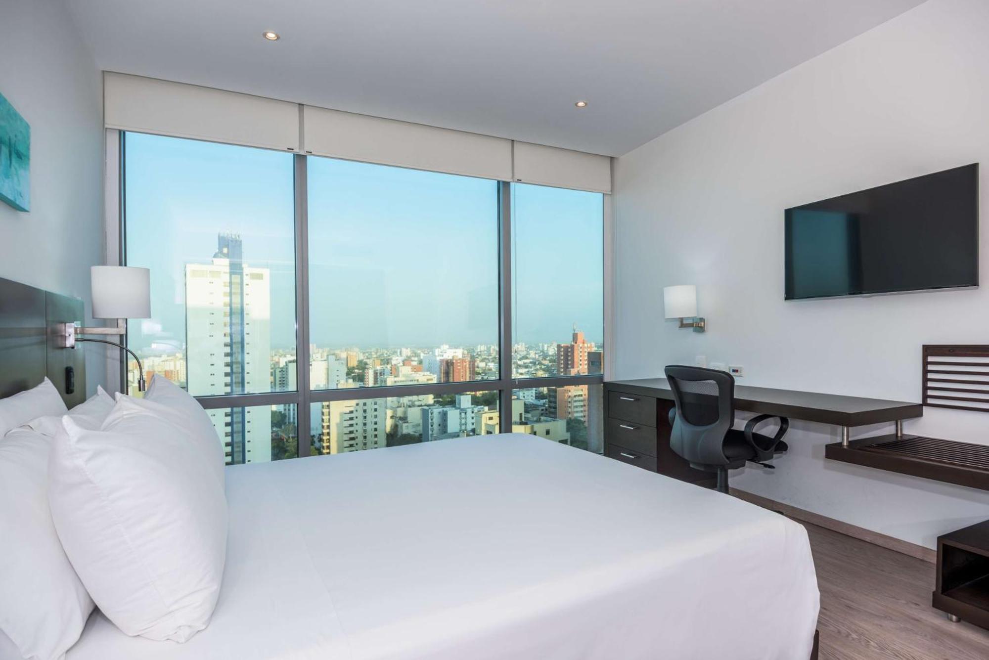 เอ็นเอช คอลเลคชั่น รอยัล สมาร์ตสวีท Hotel บาร์รังกีญา ภายนอก รูปภาพ