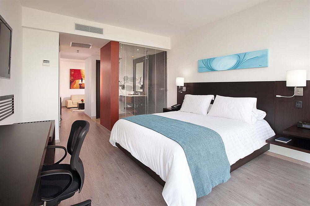 เอ็นเอช คอลเลคชั่น รอยัล สมาร์ตสวีท Hotel บาร์รังกีญา ห้อง รูปภาพ